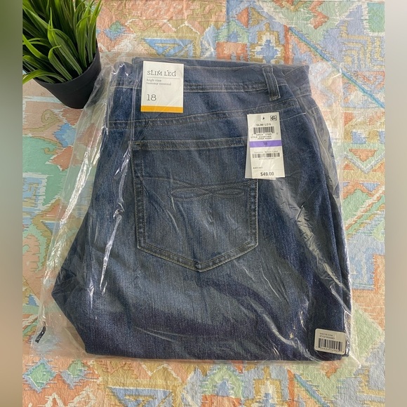 NEW WITH TAGS High Rise Tummy Control Jeans, 18 - Picture 3 of 8